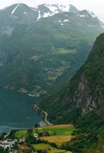 2002060535 geirangerornesvingen